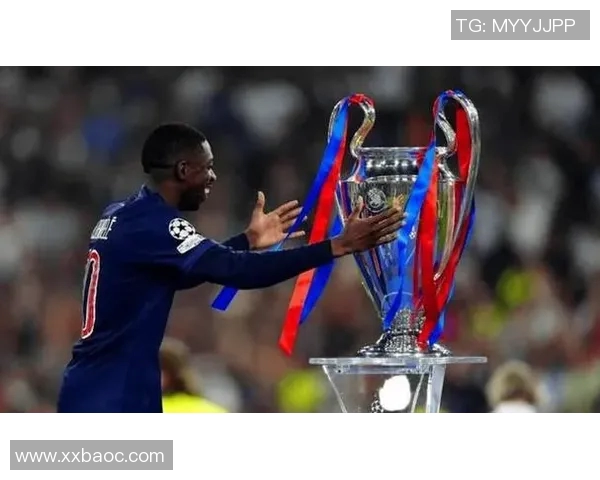 巴黎前锋杜埃荣膺2024年度最佳球员称号官方宣布